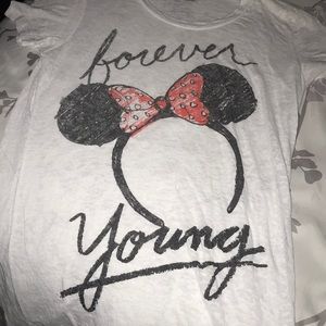 white disney shirt ❤️